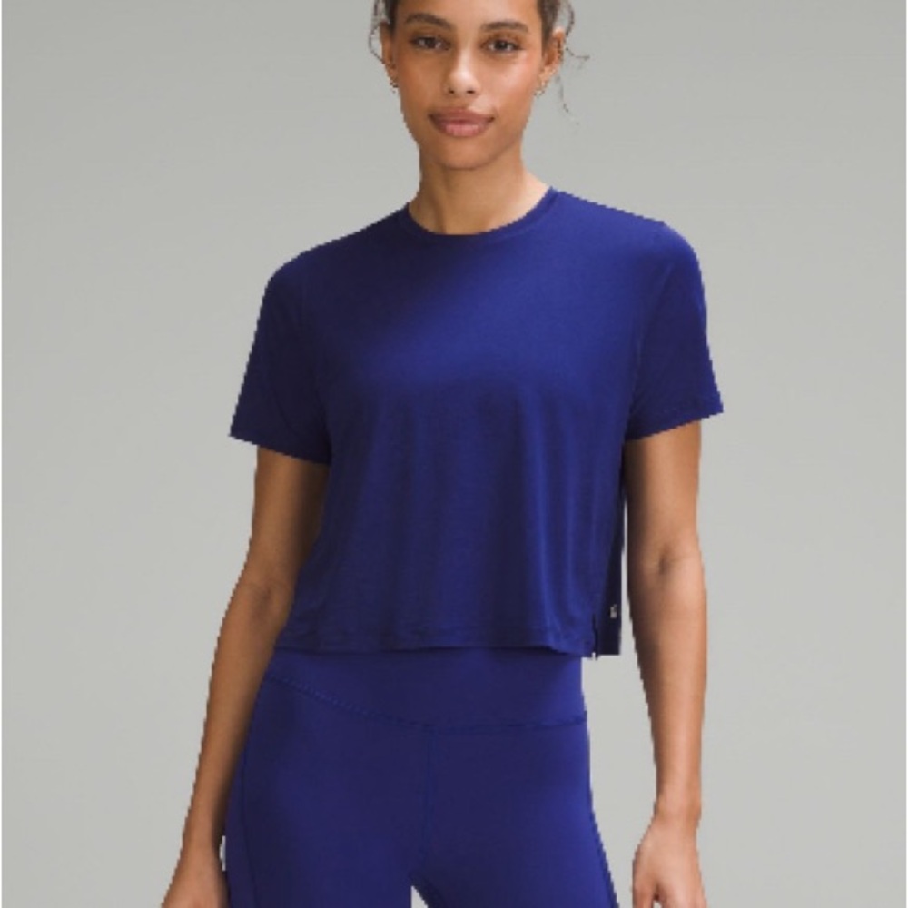 lululemon ultralight waist-length t-shirt